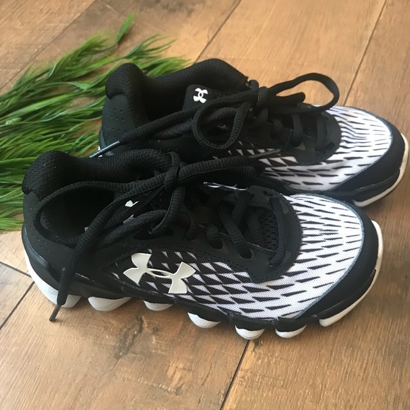 under armour micro g spine disrupt
